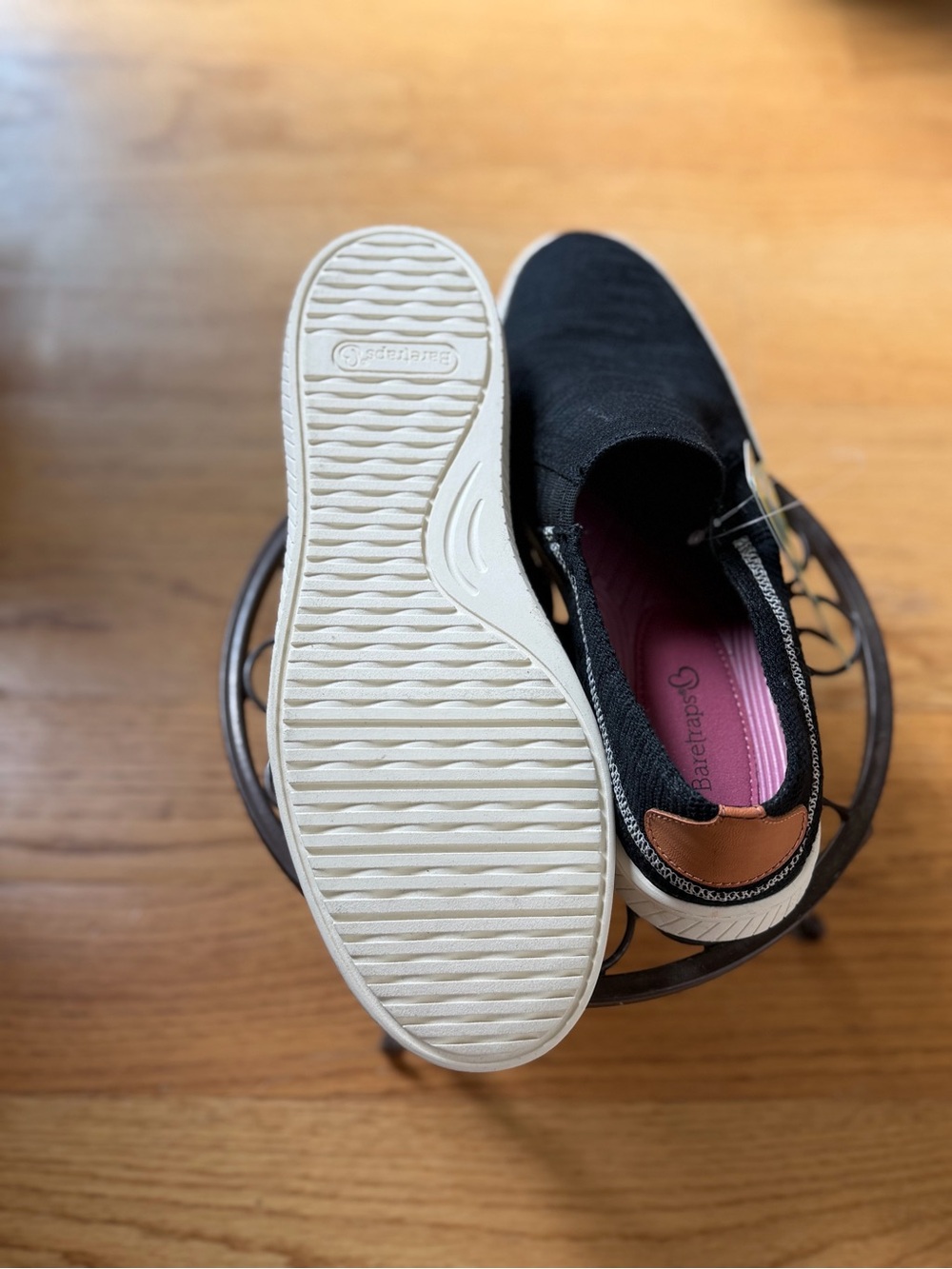 BareTraps Black Yadier Knit Slip-On Sneakers with White Sole sz 8 NIB - Picture 3 of 5